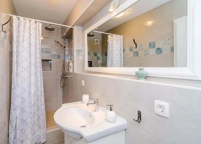 Maestral Villa Brsecine